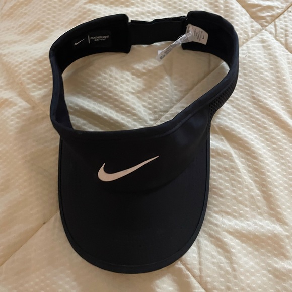 Black Nike Visor